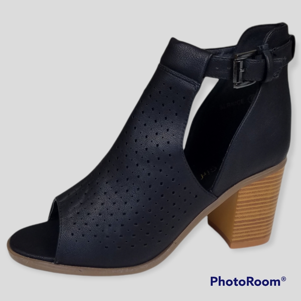 ARider Girl Bernice open toe ankle boots NWOT